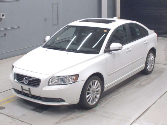 VOLVO S40