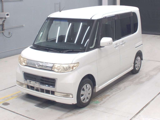 DAIHATSU TANTO — фото