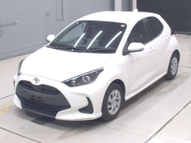 TOYOTA YARIS — фото