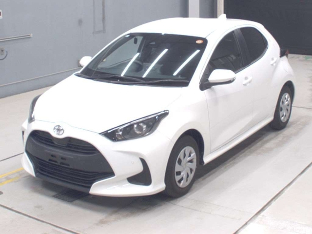 TOYOTA YARIS — фото