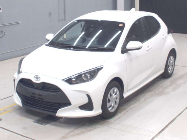 TOYOTA YARIS — фото
