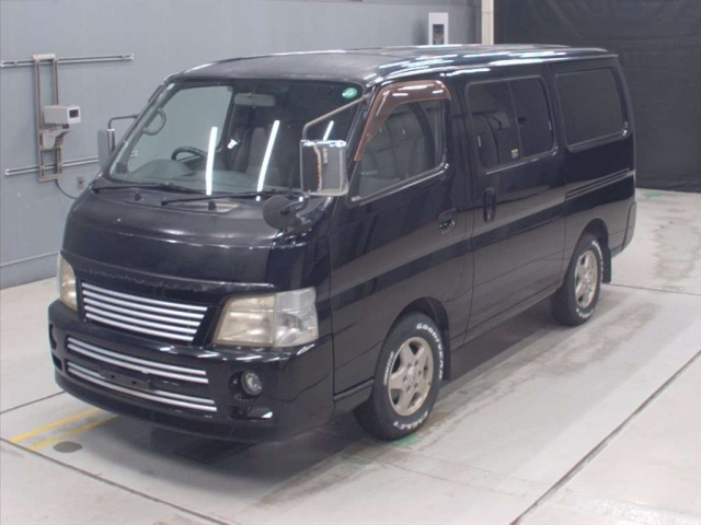 NISSAN CARAVAN — фото
