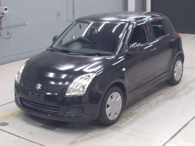 SUZUKI SWIFT — фото