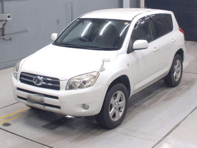 TOYOTA RAV4 — фото