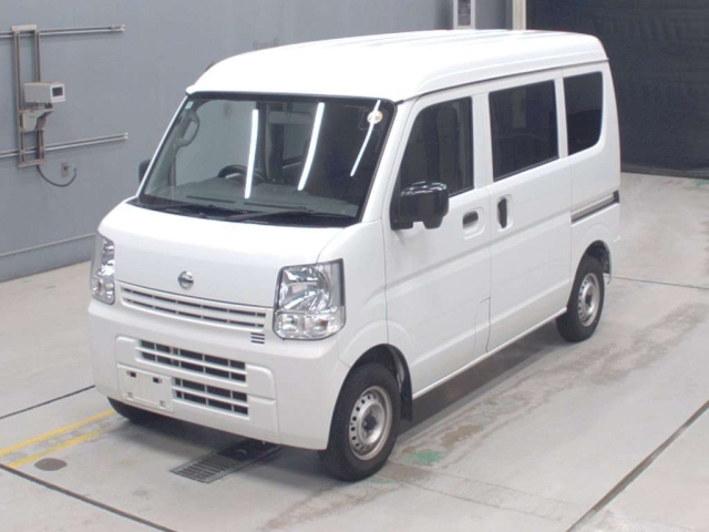 NISSAN CLIPPER — фото