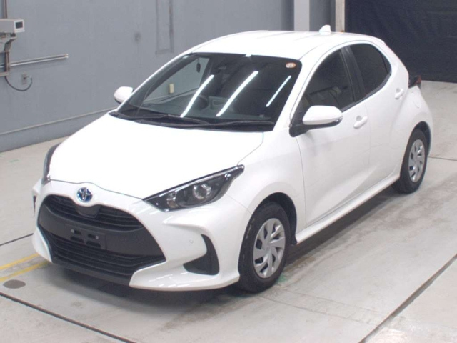 TOYOTA YARIS — фото