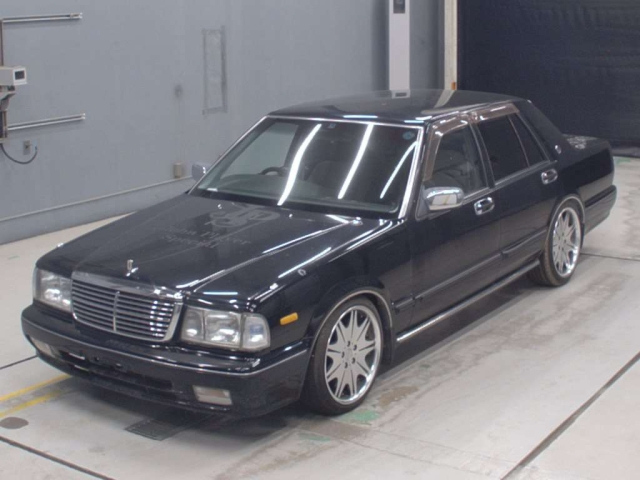 NISSAN CEDRIC — фото