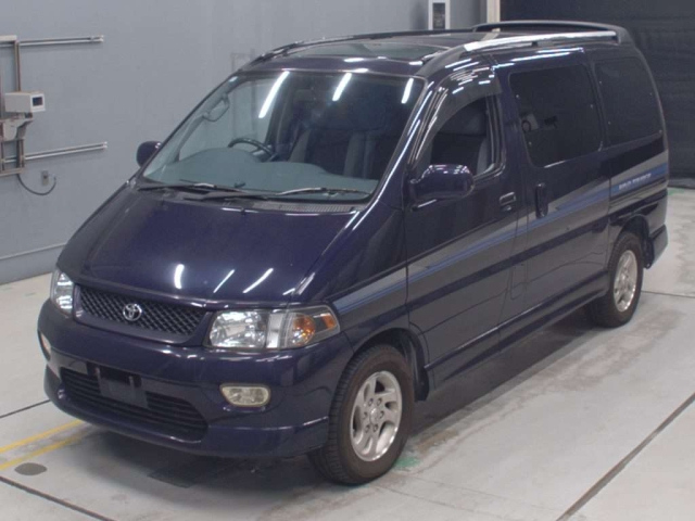 TOYOTA HIACE REGIUS