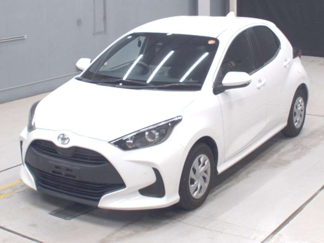 TOYOTA YARIS — фото