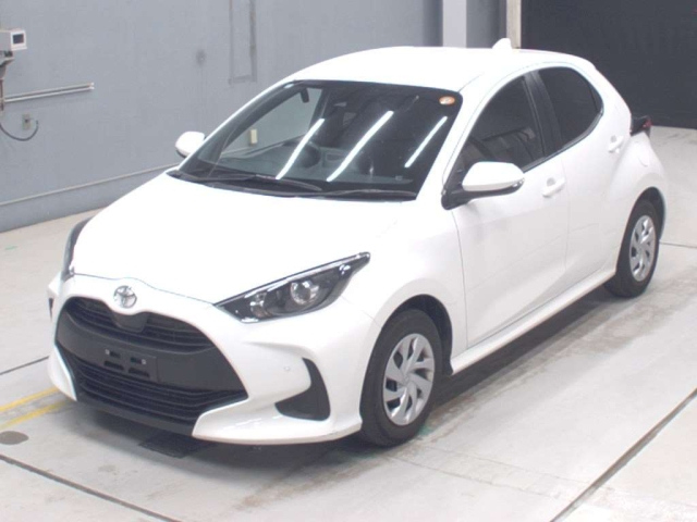 TOYOTA YARIS — фото