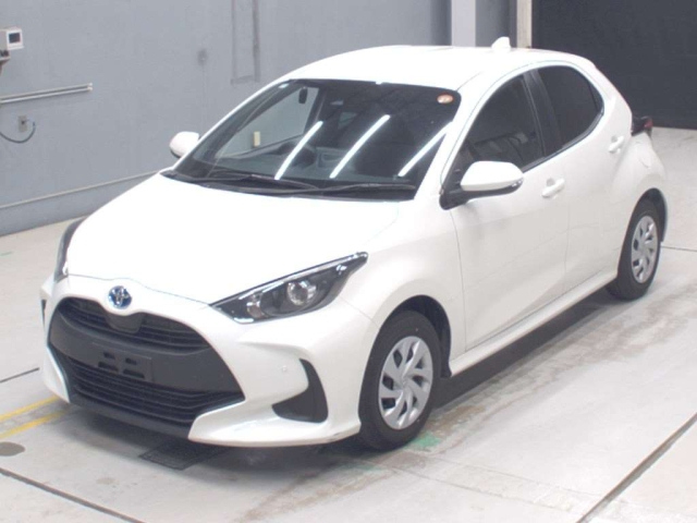 TOYOTA YARIS — фото