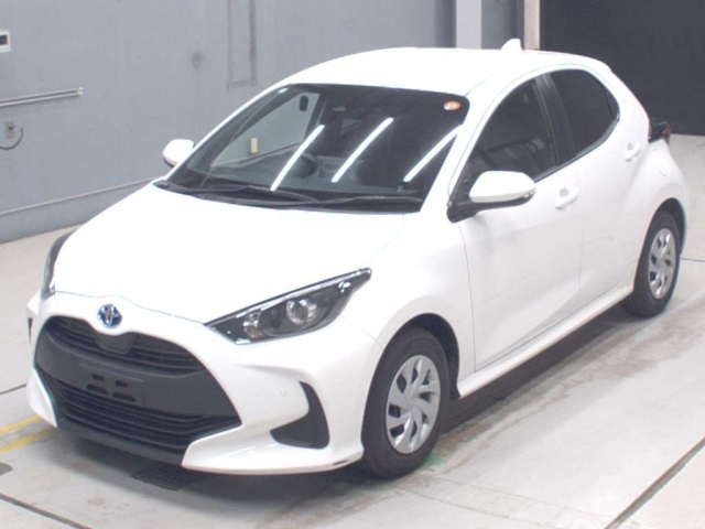 TOYOTA YARIS — фото