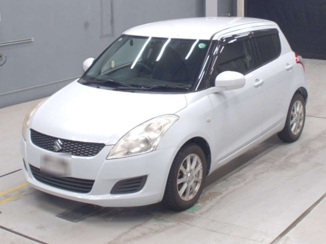 SUZUKI SWIFT — фото