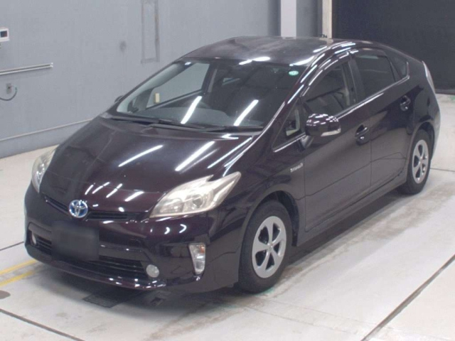 TOYOTA PRIUS — фото