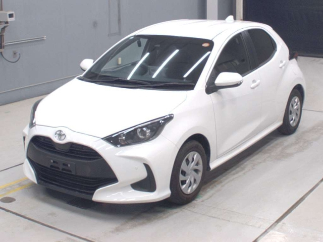 TOYOTA YARIS — фото