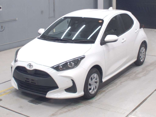 TOYOTA YARIS — фото