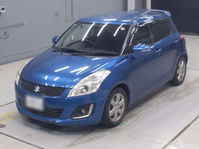 SUZUKI SWIFT — фото