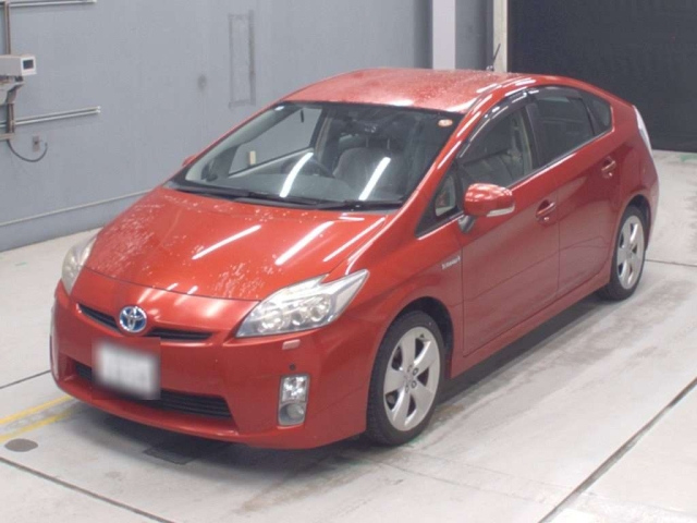 TOYOTA PRIUS — фото