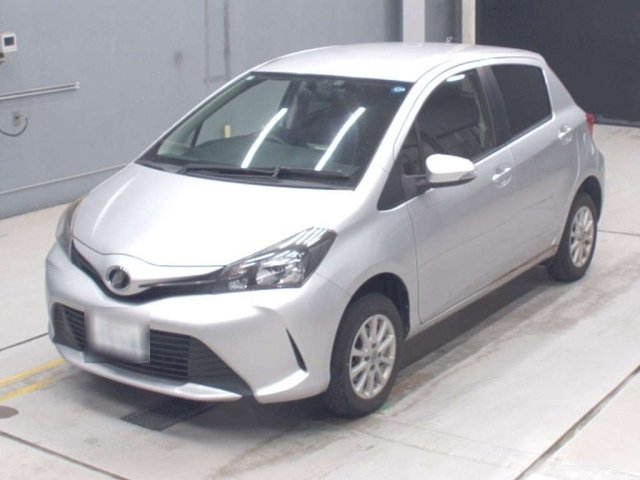 TOYOTA VITZ — фото