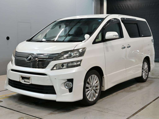 TOYOTA VELLFIRE — фото