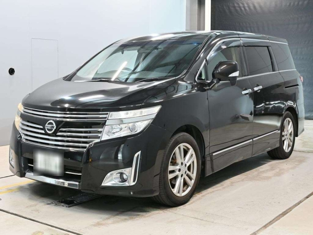 NISSAN ELGRAND — фото