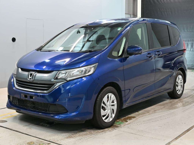 HONDA FREED — фото