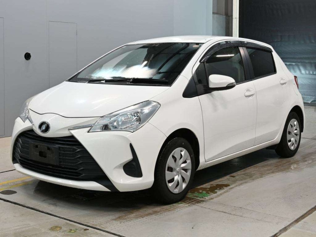 TOYOTA VITZ — фото