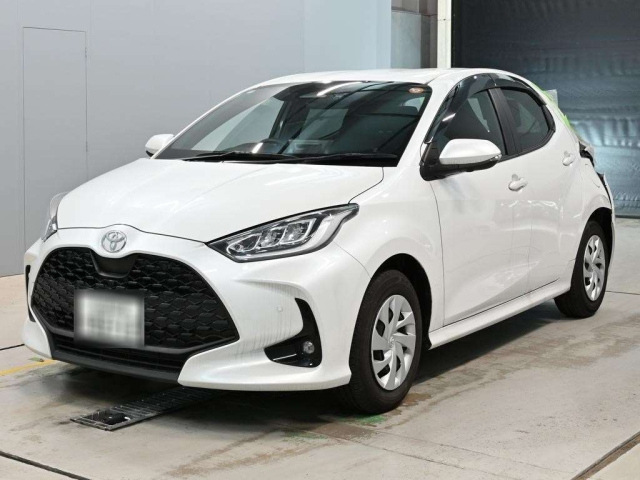 TOYOTA YARIS — фото