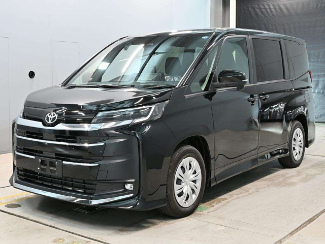 TOYOTA NOAH — фото