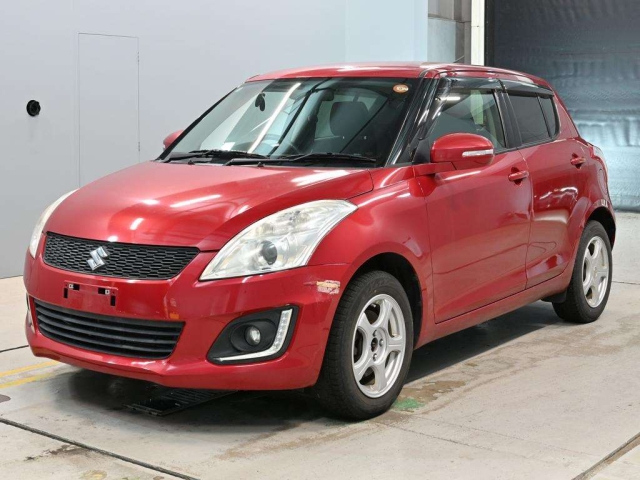 SUZUKI SWIFT — фото