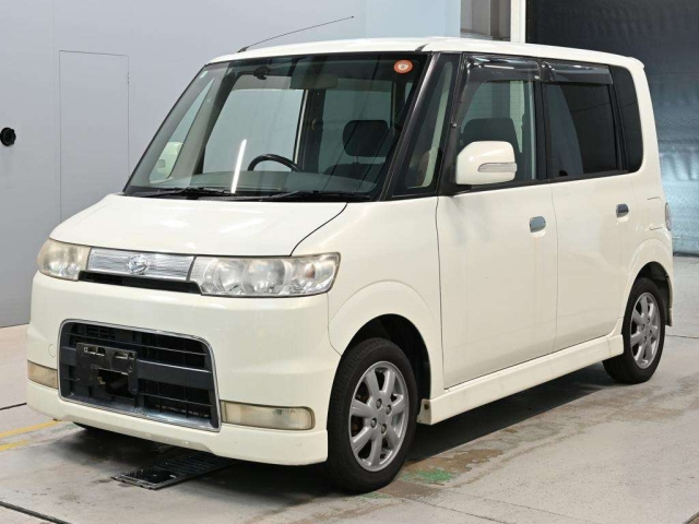 DAIHATSU TANTO — фото