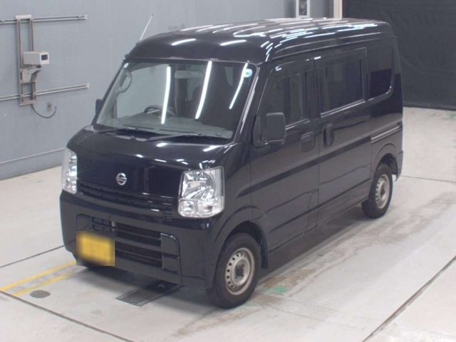 NISSAN CLIPPER — фото