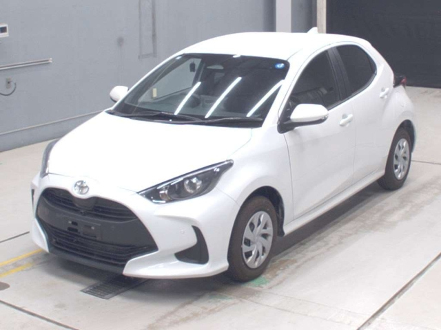 TOYOTA YARIS — фото