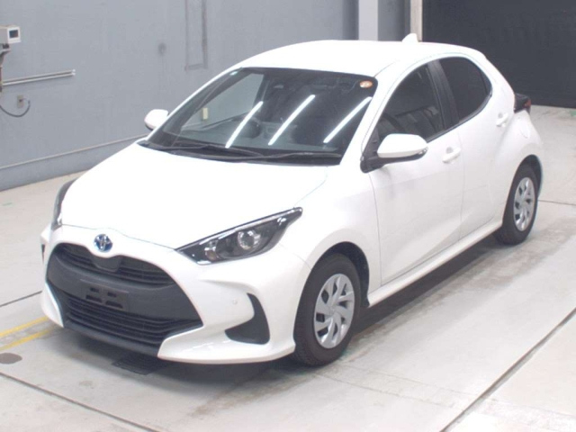 TOYOTA YARIS — фото