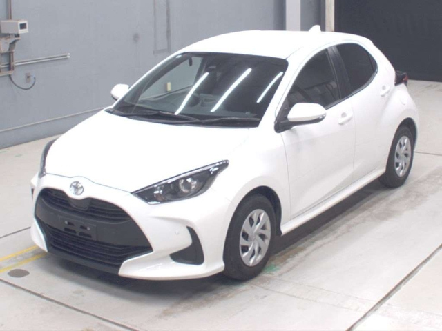 TOYOTA YARIS — фото