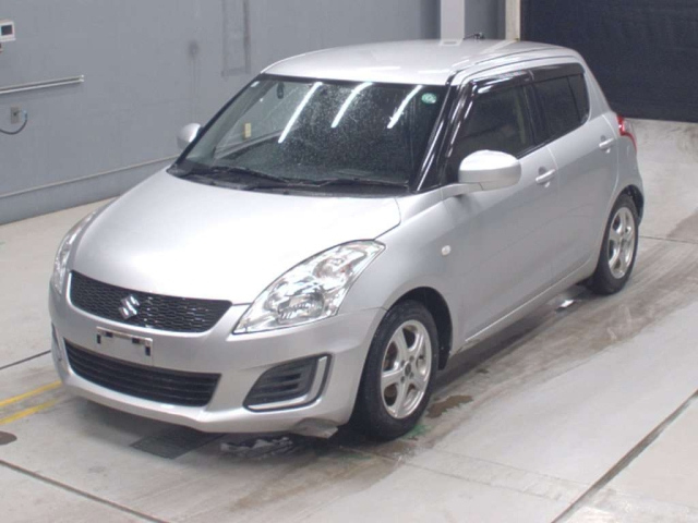 SUZUKI SWIFT — фото