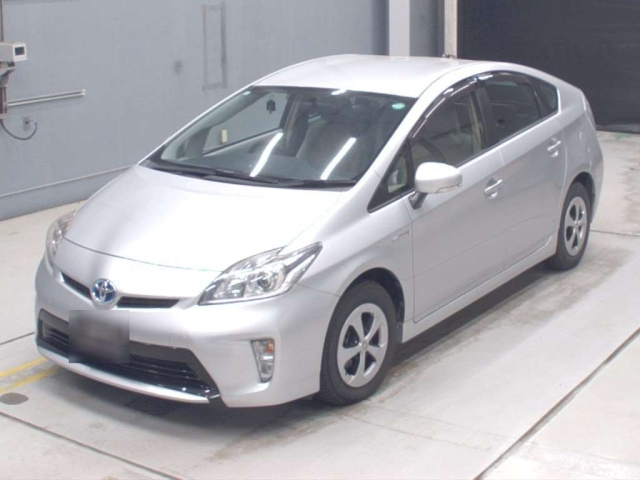 TOYOTA PRIUS — фото
