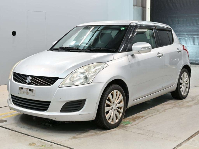 SUZUKI SWIFT — фото