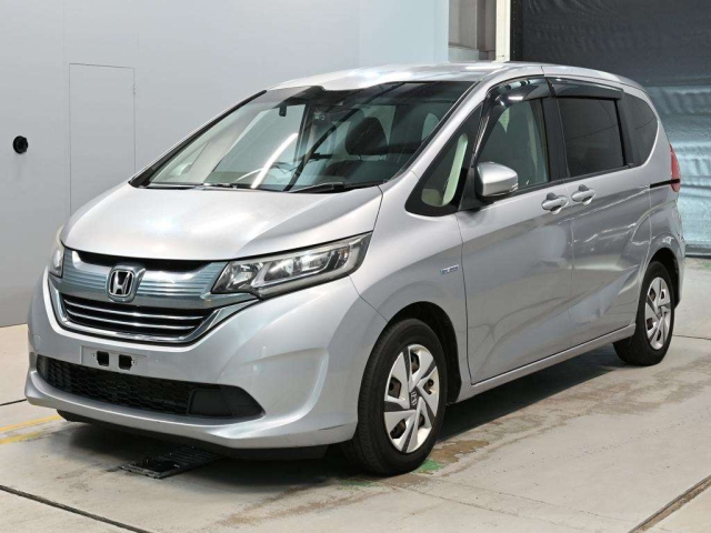 HONDA FREED — фото