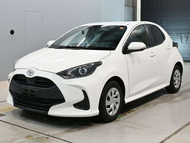 TOYOTA YARIS — фото