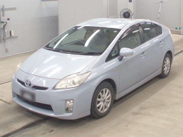 TOYOTA PRIUS — фото