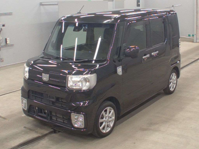 DAIHATSU WAKE — фото