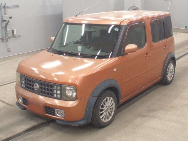 NISSAN CUBE — фото