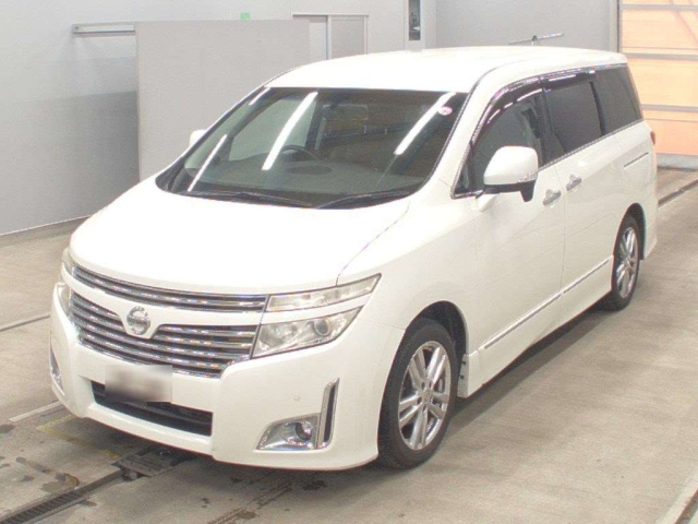 NISSAN ELGRAND — фото
