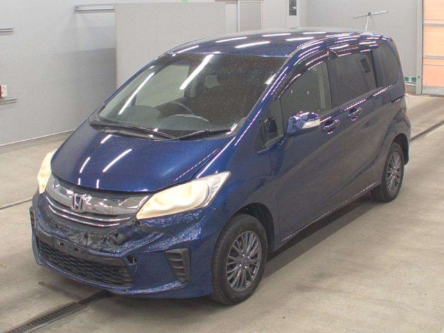 HONDA FREED — фото