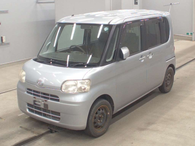 DAIHATSU TANTO — фото