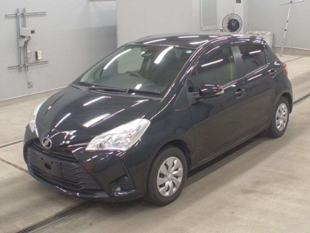 TOYOTA VITZ — фото
