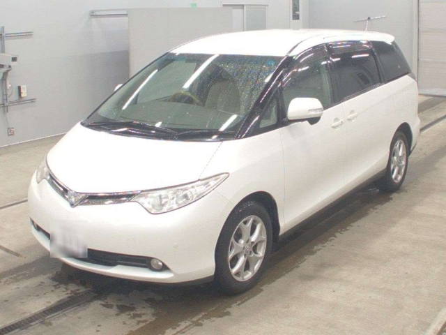 TOYOTA ESTIMA — фото