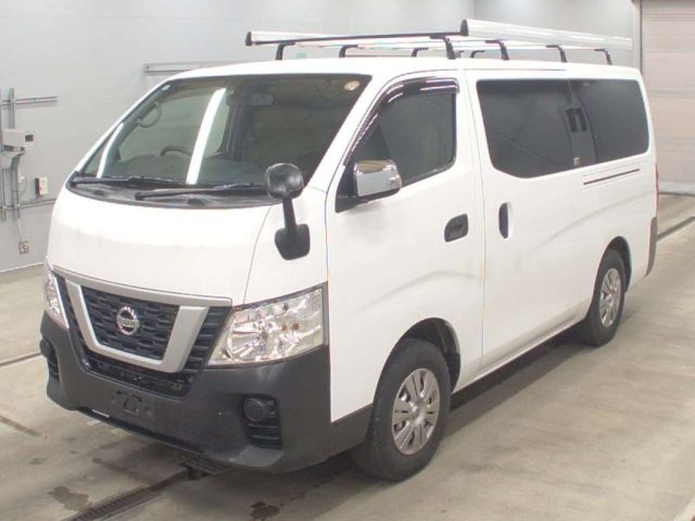 NISSAN CARAVAN — фото