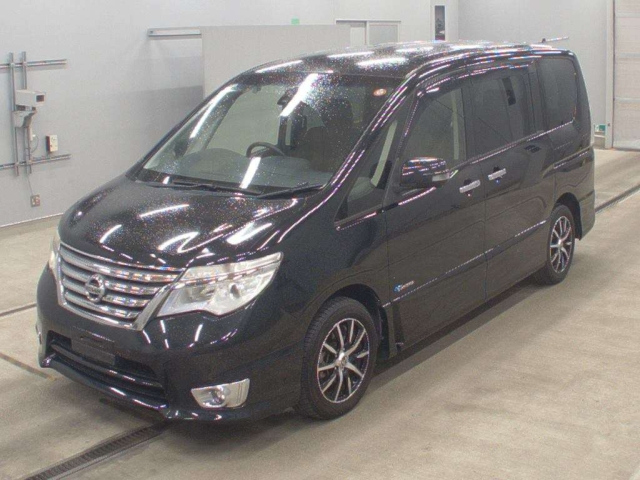 NISSAN SERENA — фото